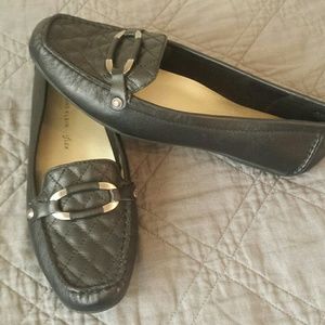 Like New Black Anne Klein Loafers